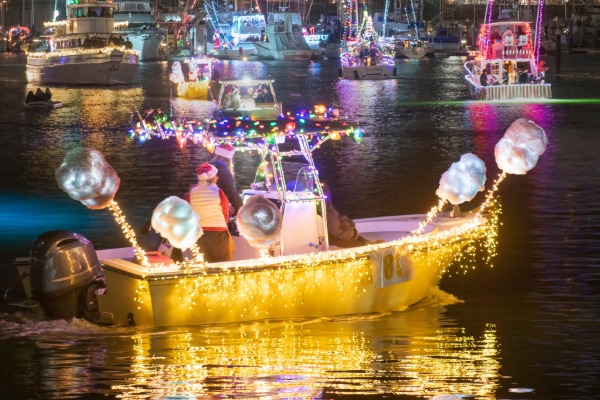 christmas lights on boat parade
